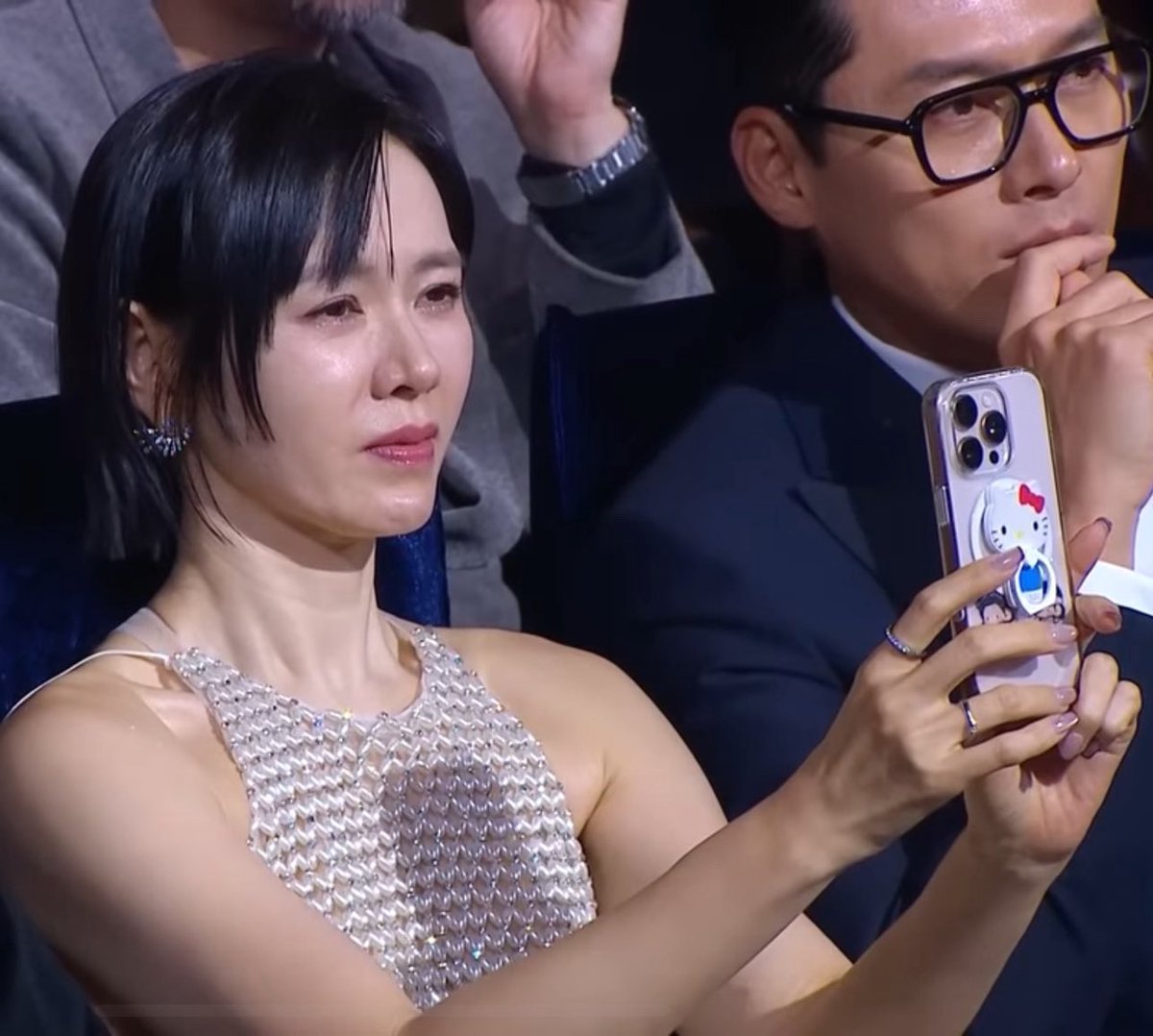 cloysauce's tweet photo. son yejin taking videos of her babies https://t.co/2LW7FYduUQ