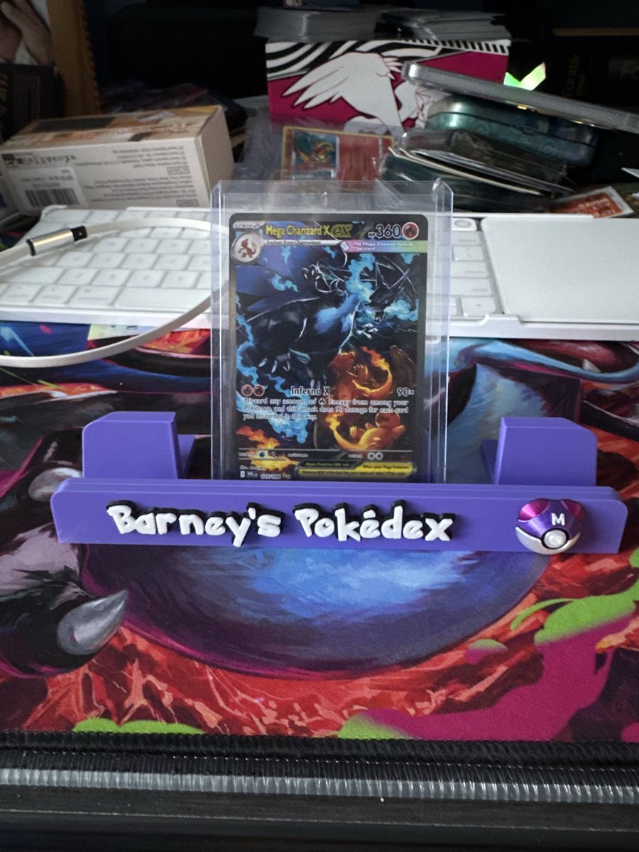 BarNeYDaSQuiNT's tweet photo. @Symbiotic_Storm @DeinoNuggetsTCG Vouch that these stands are fire https://t.co/zNbWqyQBO2