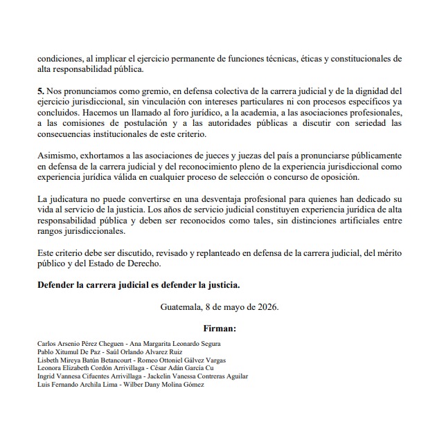 #AHORA Un grupo de jueces rechazó la resolución de la CC en la que excluye años de servicio en la judicatura como ejercicio de la abogacía. Advierten que la medida desvaloriza la carrera judicial y podría afectar futuros procesos de postulación y selección de cargos públicos |