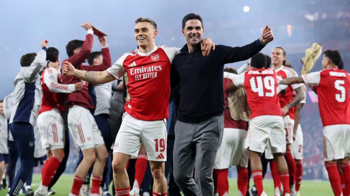 Caught Offside tweet media