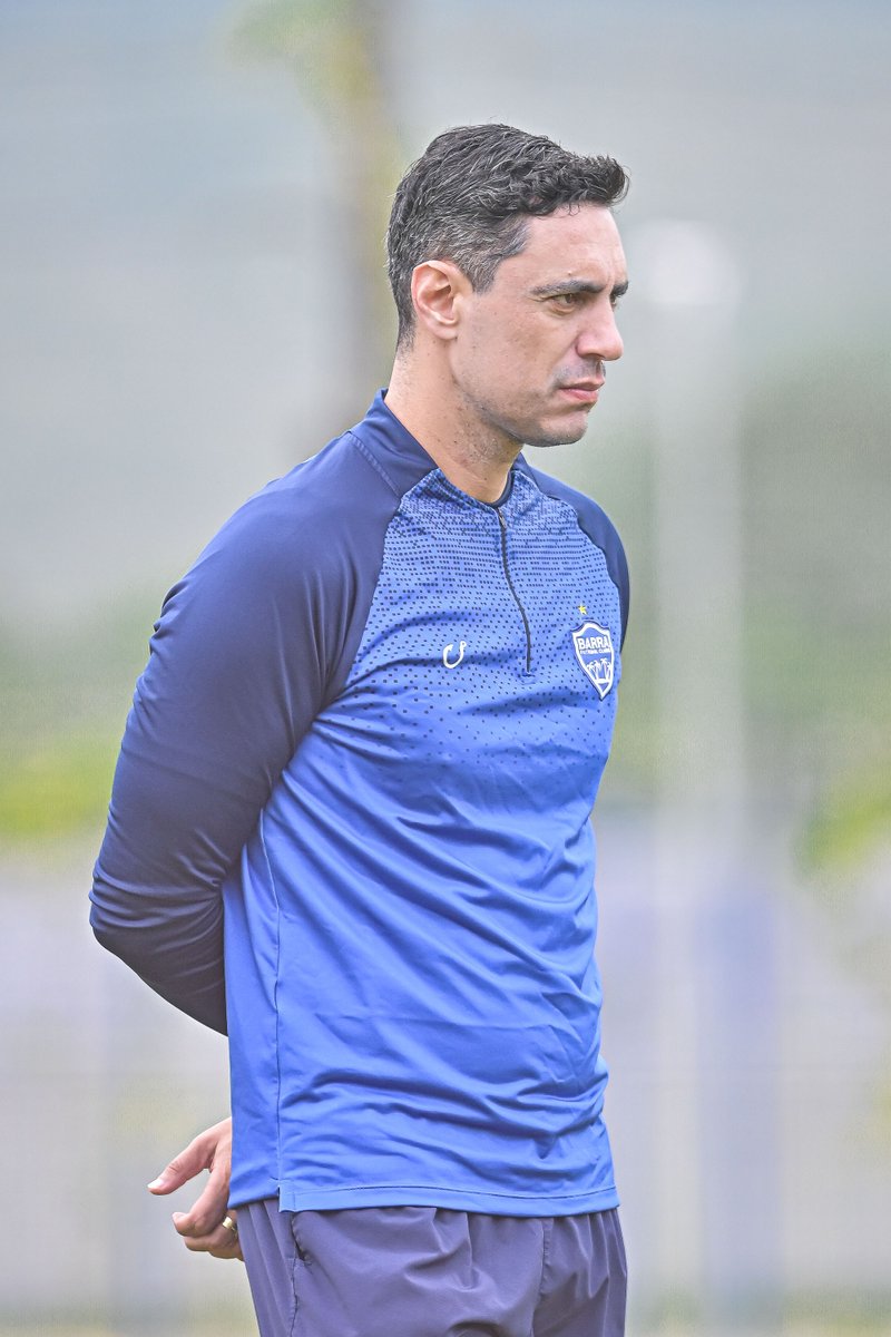barrafc_oficial's tweet photo. Foco no próximo desafio!🎣🔵
Domingo é dia de mais um desafio pelo Brasileirão Série C!
O pescador entra em campo diante do S.E.R Caxias, e contamos com a força da Nação Pescadora nas arquibancadas! 💙
📸 Tiago Winter | Barra FC https://t.co/dfkxONJO82