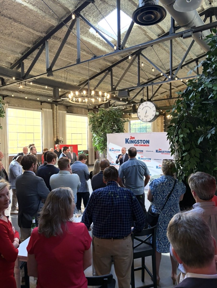 JimKingstonGA's tweet photo. Thank you @SteveScaliseGOP for coming down to Georgia’s 1st District to help us get out the vote! 

Team Kingston is working day and night leading up to Election Day to win on May 19th. 

Find your polling location by going to https://t.co/9qeHb5VRc0. https://t.co/knM7ycAd8U