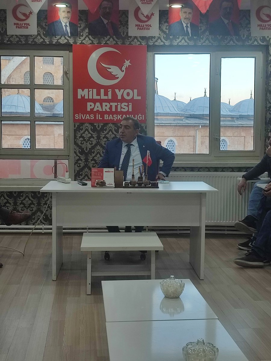 MilliYolSivas58's tweet photo. Mili Yol Partisi Sivas il Teşkilatı her Cuma günü gerçekleşen mutat istişare toplantısını icra etti.
@milliyolgm @HaralZeki
#milliyolpartisi #milliyolsivas #toplantı https://t.co/s6J5agnHRz