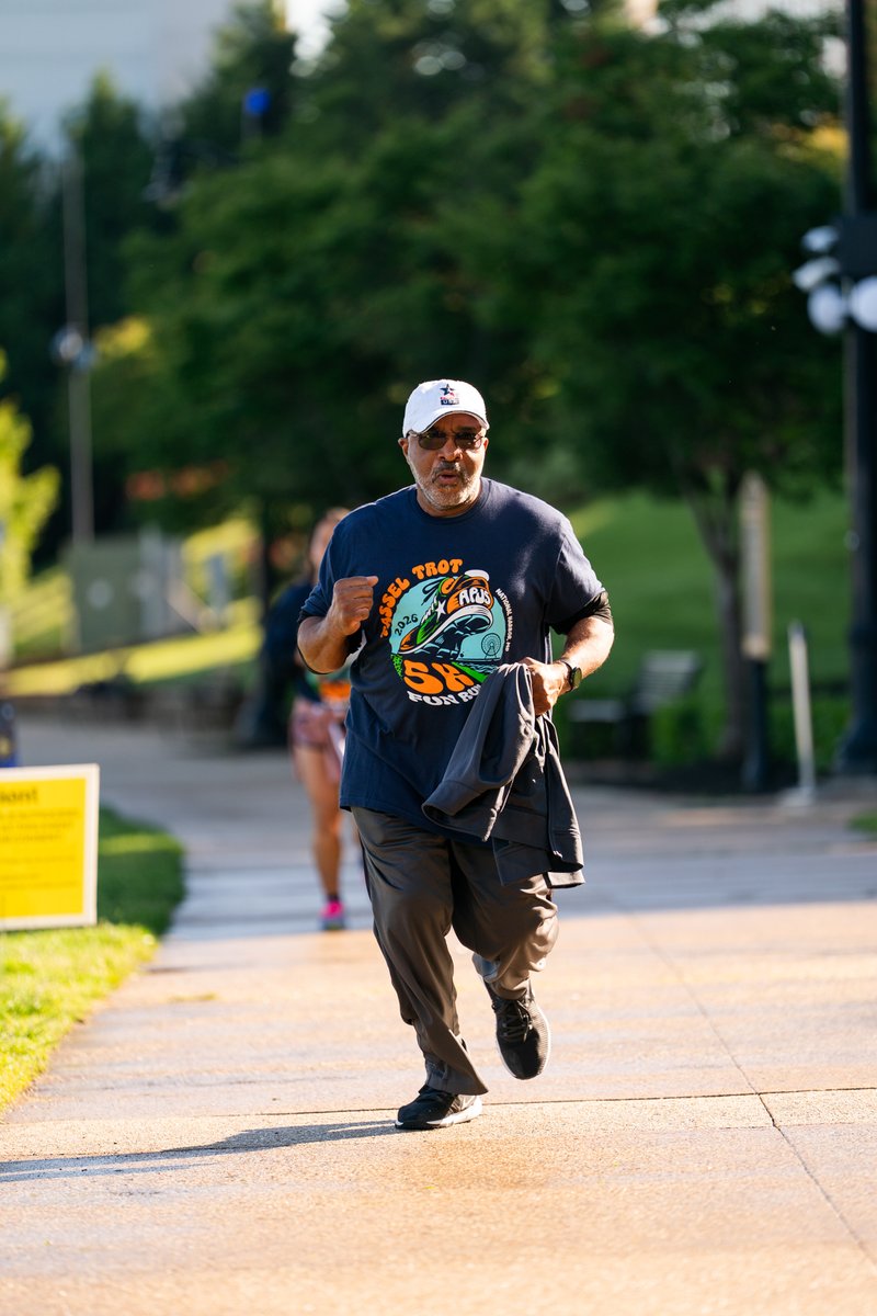 APUSPRteam's tweet photo. Commencement weekend started strong! 🏃‍♀️🎓
Graduates, guests, faculty, and staff came together for the Tassel Trot 5K to celebrate community and achievement. A donation to the AMU/APU Student Emergency Fund made every step count. 💙 https://t.co/o19V7AvCVM