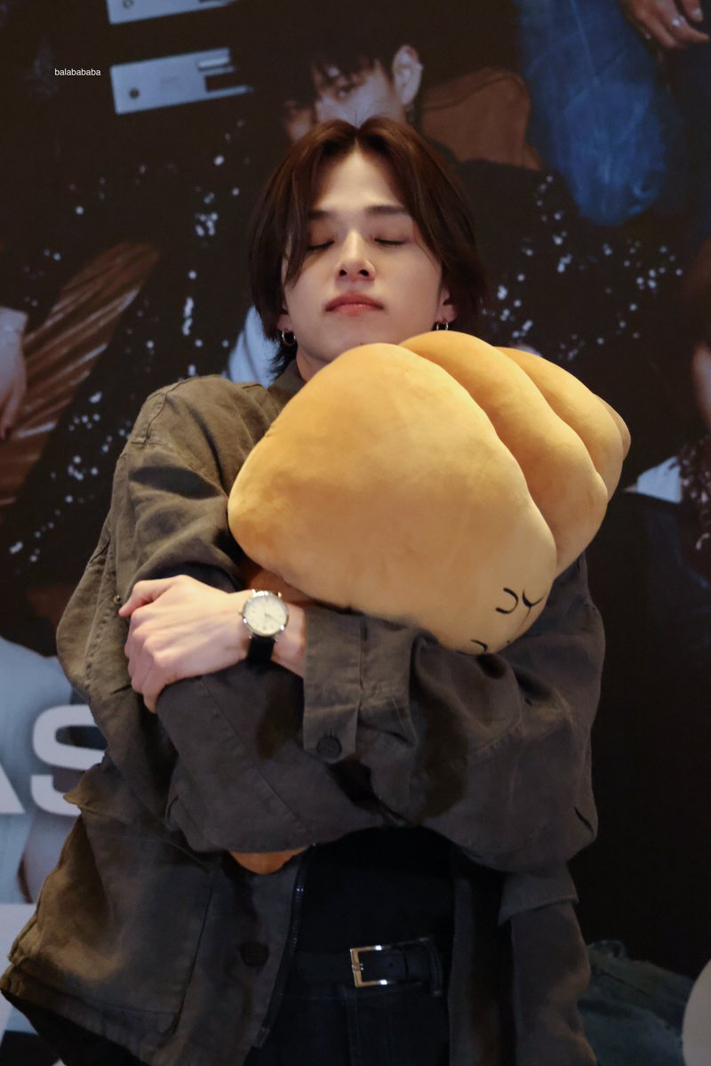 🥐🥐🥐
260508

#ASAHI #아사히 #アサヒ #TREASURE #朝光 #트레저