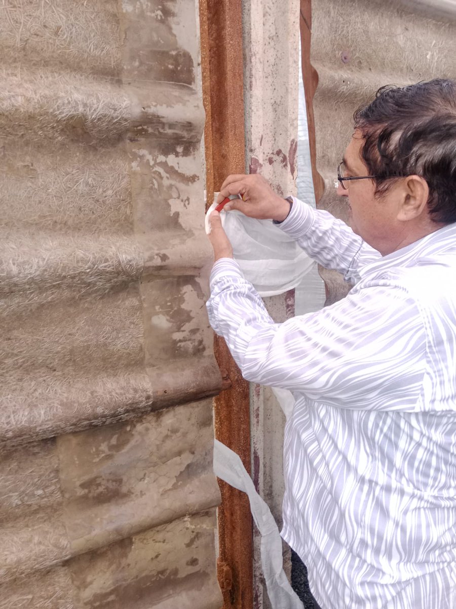 IndoreCollector's tweet photo. ग्राम सनावदिया में संचालित अवैध एसिड फैक्ट्री पर प्रशासन की सख्त कार्रवाई।
असुरक्षित तरीके से की जा रही एसिड पैकेजिंग को देखते हुए यूनिट को तत्काल सील किया गया।
RM:https://t.co/xEtrGhp7mL
#JansamparkMP #indore #इंदौर #IndoreAdministration #PublicSafety
@JansamparkMP https://t.co/uprcSI4U0Z
