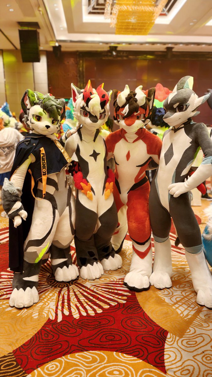 FurpolisCity's tweet photo. four knight of city https://t.co/MZEyU1hGXB