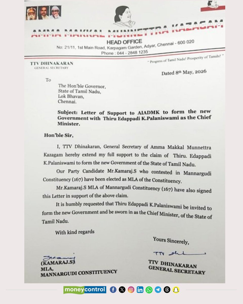 moneycontrolcom's tweet photo. AMMK general secretary T.T.V. Dhinakaran submitted a letter to Governor Rajendra Vishwanath Arlekar extending support to AIADMK General Secretary Edappadi Palanisami to form the new government in the state.

#AIADMK https://t.co/Jg8ZWs2Tya