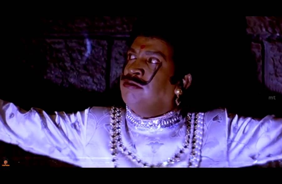 பிரச்சாரத்திற்கே 3 முறை தாண்டா வெளிய வந்தேன் 

ஆளுநரை பார்க்க ஐந்து முறை வரவச்சுடீங்களேடா 😂😂