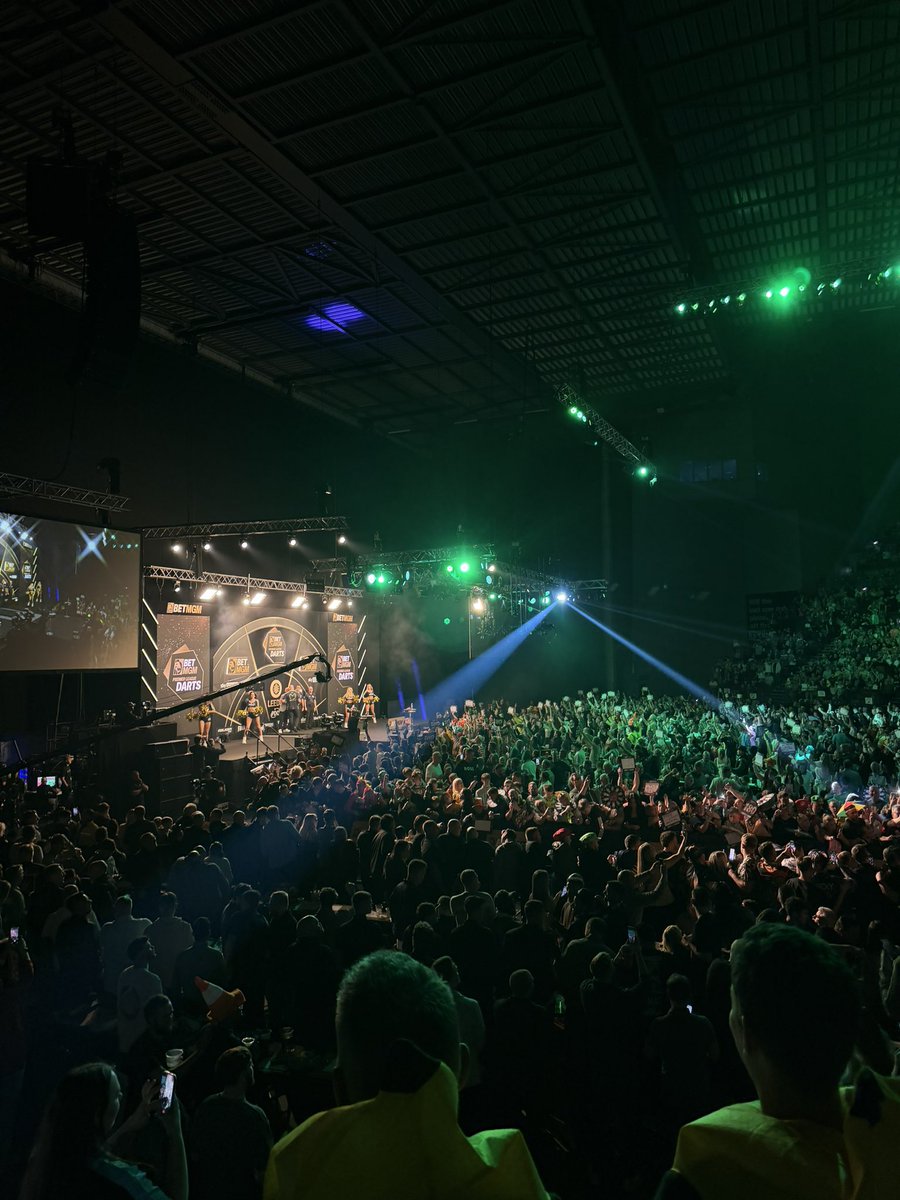 liv 🌺 tweet media