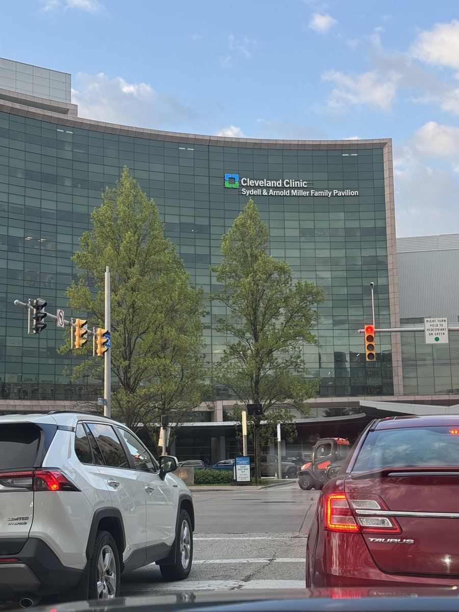 MelikEmreKilic's tweet photo. Excited to share that my program at Cleveland Clinic officially started today.

Grateful for this opportunity and looking forward to learning, growing, and meeting incredible people along the way. 🚀

#ClevelandClinic #Medicine  #ClinicalExperience https://t.co/4n3AoaRd6H