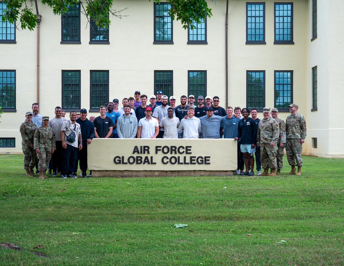 BiscuitBaseball's tweet photo. Biscuits for breakfast at Maxwell Air Force Base ✈️

Our players went to Air University to learn how they solve operational problems in the joint force — that’s why they’re America’s Airpower University. 

Can’t wait to see our service members at Military Appreciation Night on Saturday 🇺🇸
