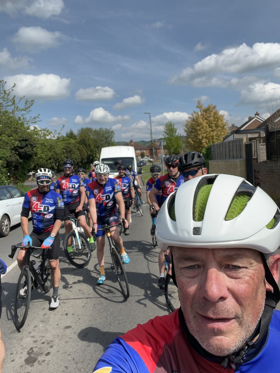JasonGiller's tweet photo. Day 1 Done ✔️ 

Arrived safely at @gloucesterrugby couple of pints and then back to watch the game v @SaleSharksRugby 

Donations along the way via the QR code on the support van 👌

@MNDoddie5 @mndassoc @edslater 

https://t.co/xbrDISGI6b https://t.co/h8UGyoDBlT