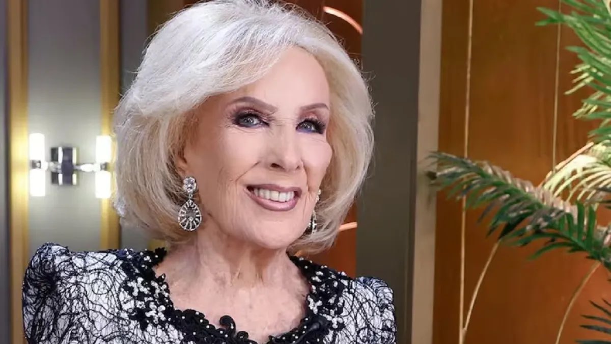 PtcRecargado's tweet photo. Mirtha Legrand será condecorada por la corona española , el Rey Felipe Vl de España le entregará la Cruz de Oficial de la Real orden de Isabel la Católica 💥🔥 https://t.co/xK3CWkyK53