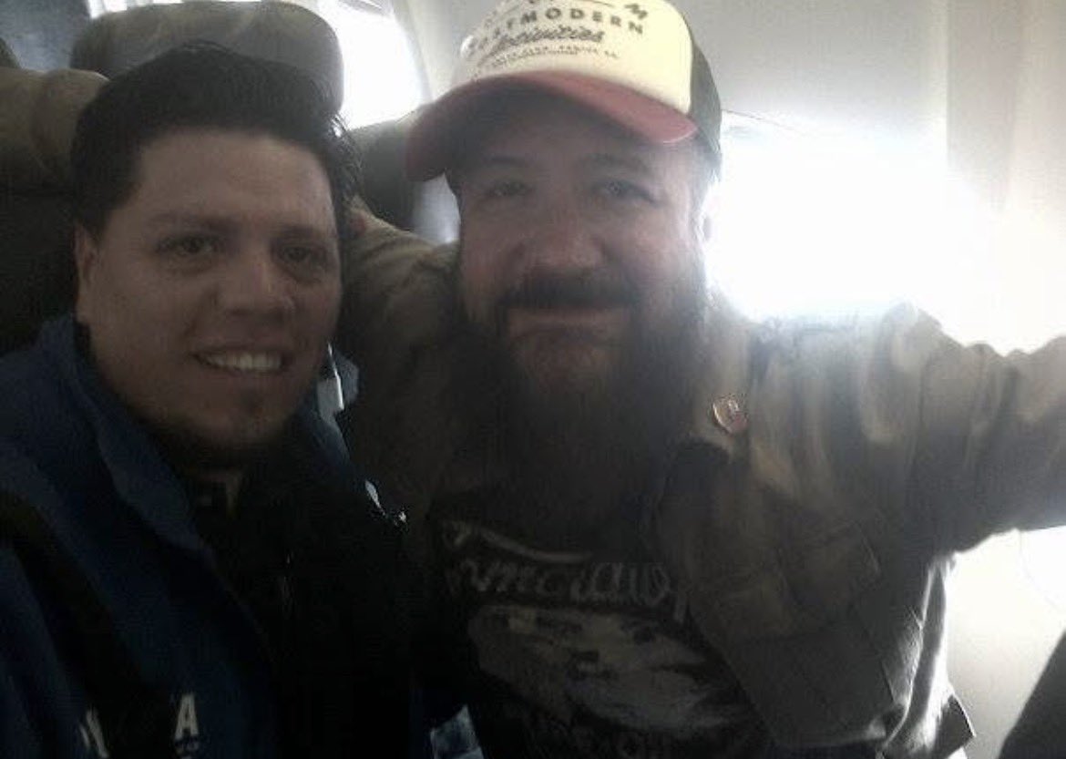 Realpartij's tweet photo. #AdiósPoderoso se te extrañará por las mañanas amigo Cha https://t.co/0t6Dts2Vyh