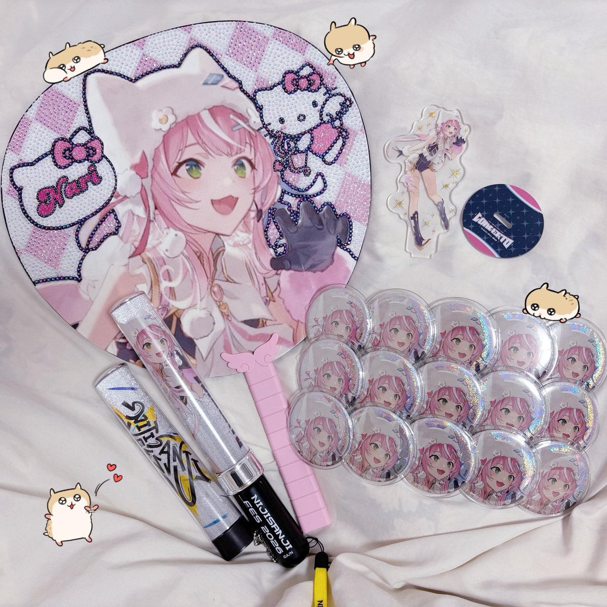 CONCERTO Day1出演おめでとうございます🎶
ナリちゃんのデコうちわ作りました🐑❣️
このうちわと痛バッグ持って行きます！
ライブとーーーってもたのしみです> < ♡
きらきらなステージできらきら輝く魔王様と会えるのをとっても楽しみにしてます！だいすき！🩷
 #OTO_NARI  #うちのまおさま