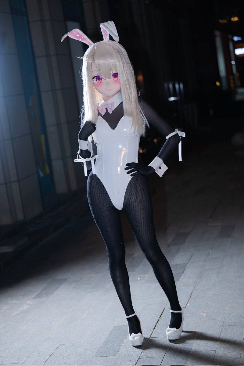 leimingci's tweet photo. 我很可爱，请给我钱
#kigurumi #イリヤ #兔女郎 
📷：saofan https://t.co/GZLucYfGMb