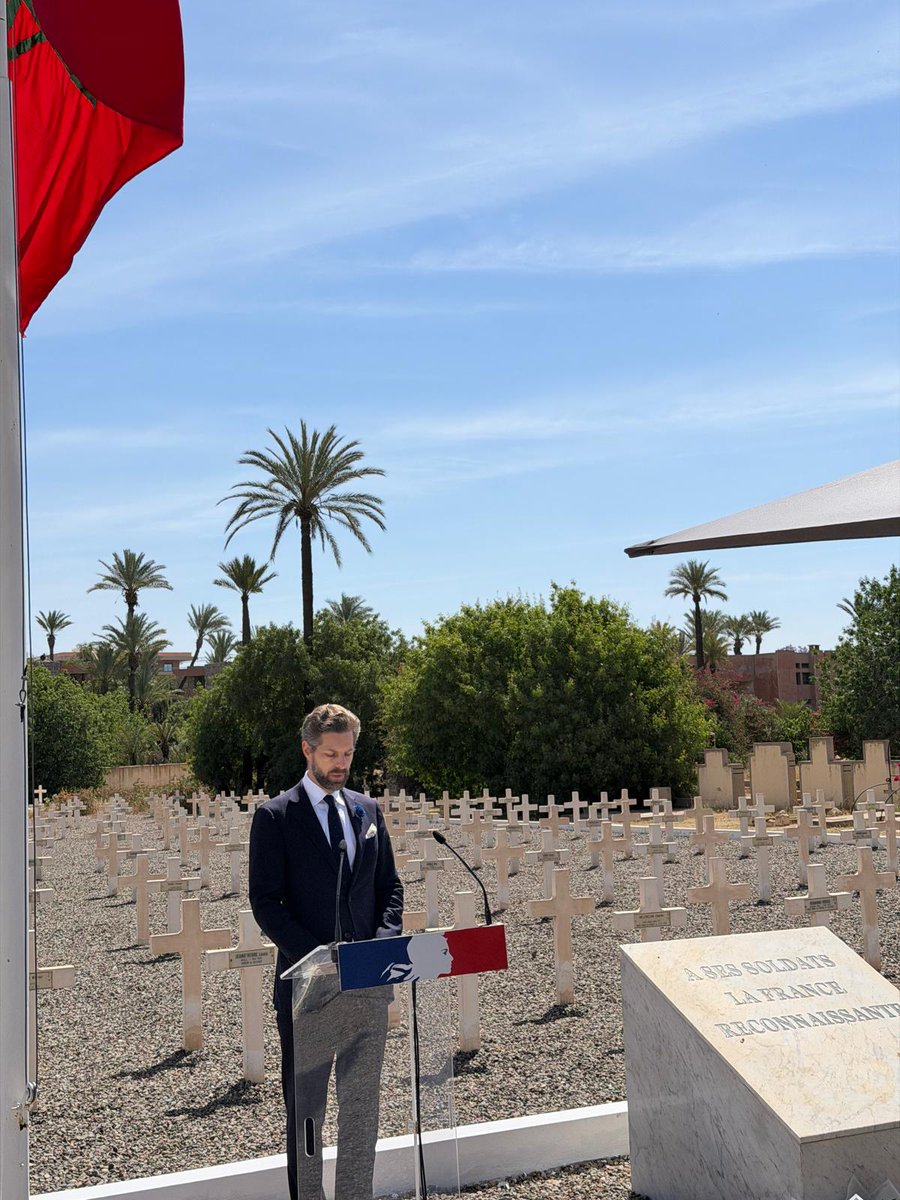 AmbaFranceMaroc's tweet photo. 🇫🇷🤝🇲🇦 En présence d'autorités marocaines et étrangères, un hommage particulier a été consacré aux soldats marocains dont le courage et le sacrifice ont marqué notre histoire commune. https://t.co/5bMVwZRC1V