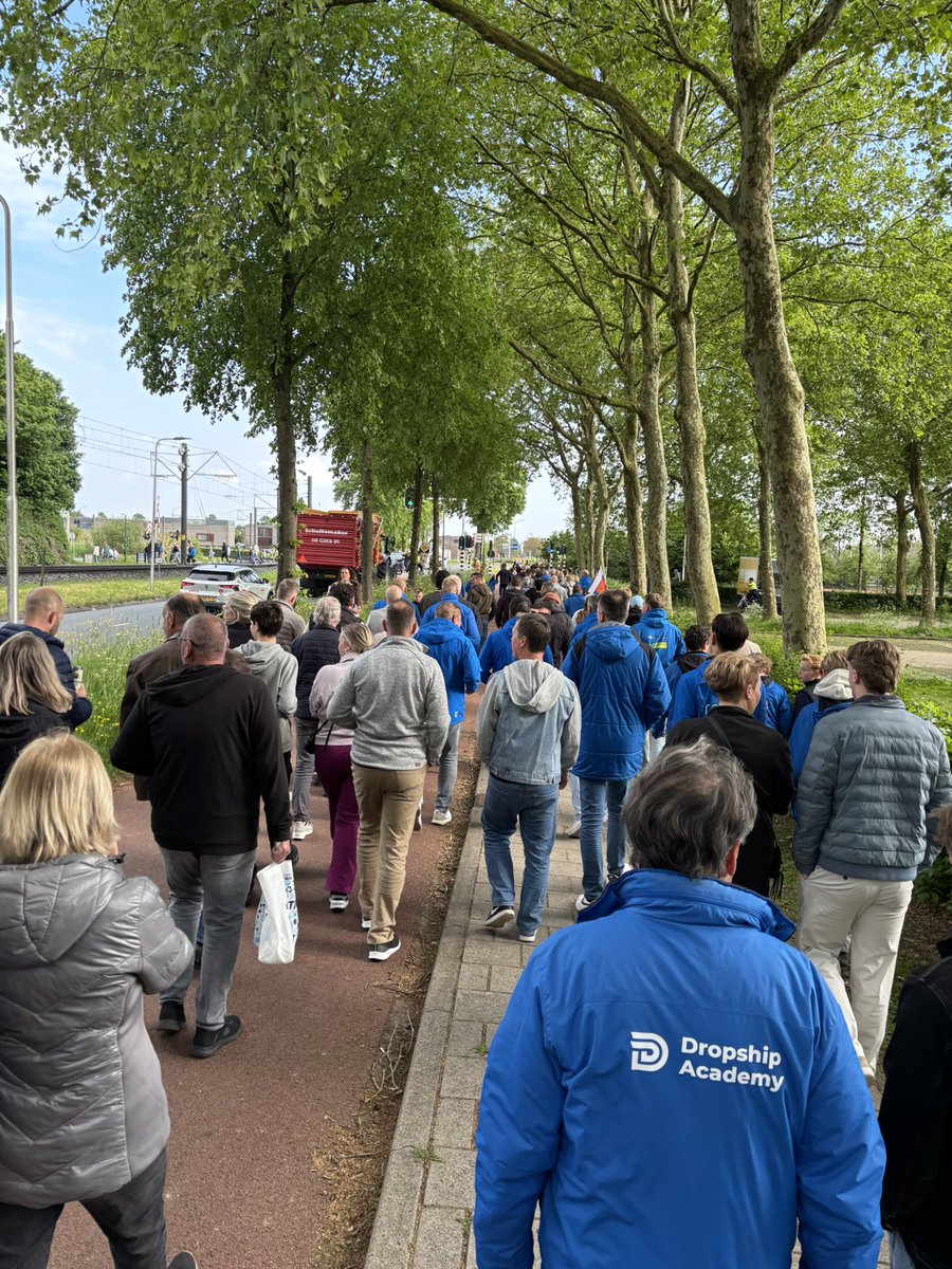 MijnMeningTelt's tweet photo. Mooi dat we als #ijfc hebben laten zien dat er ook fatsoenlijk gedemonstreerd kan worden… zal wel niet zoveel pers pakken als wanneer de boel gesloopt wordt maar trots om hier deel van te zijn #ijsselstein @NOS @RTLnieuws @HartvNL @Nieuwsuur https://t.co/dL7RQANgAG