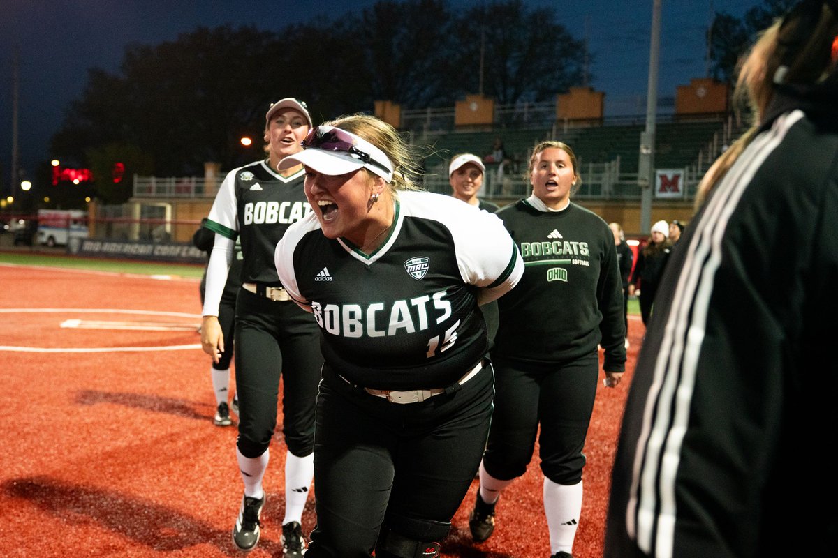 OhioBobcatSB's tweet photo. 𝙈𝙤𝙢𝙚𝙣𝙩𝙨 𝙩𝙝𝙖𝙩 𝙡𝙖𝙨𝙩 𝙖 𝙡𝙞𝙛𝙚𝙩𝙞𝙢𝙚 

#OUohyeah https://t.co/IdeLk7WASI