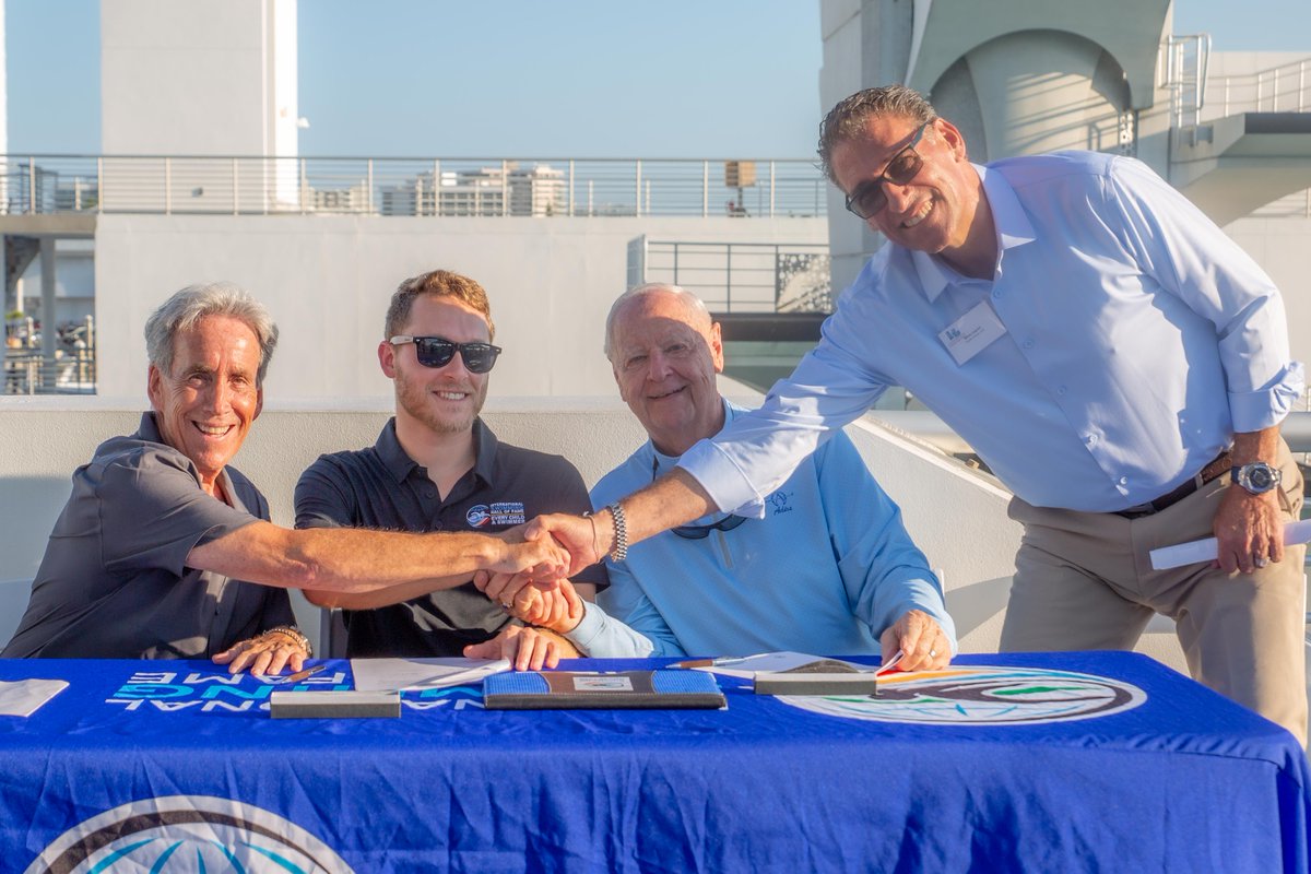WaterDistrictFL's tweet photo. History was made at the Fort Lauderdale Aquatic Center last night. @ISHOF &amp; #TheWaterDistrict signed world champion James Lichtenstein as their first-ever high dive athlete sponsor — then he dove from 27 meters to prove why. 🤿

📸: Nina Rumbos / Green Production https://t.co/qxbSe5voZe