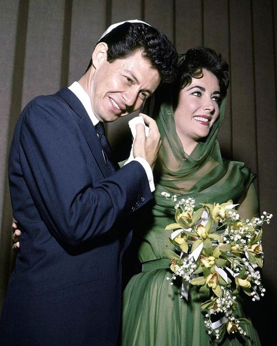 Elizabeth Taylor tweet media