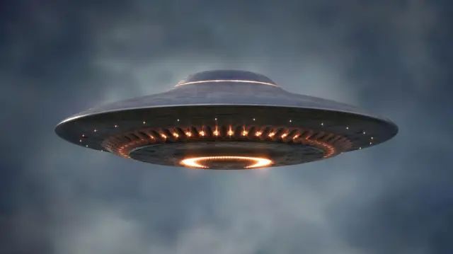esinformativo's tweet photo. EE.UU. libera primeros archivos desclasificados sobre ovnis tras orden de Trump https://t.co/nxHVTBrOmP https://t.co/EdUe6icQb4