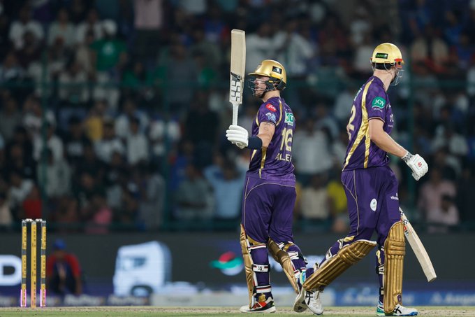 Finn Allen's maiden IPL fifty keeps KKR on track in the chase 👊