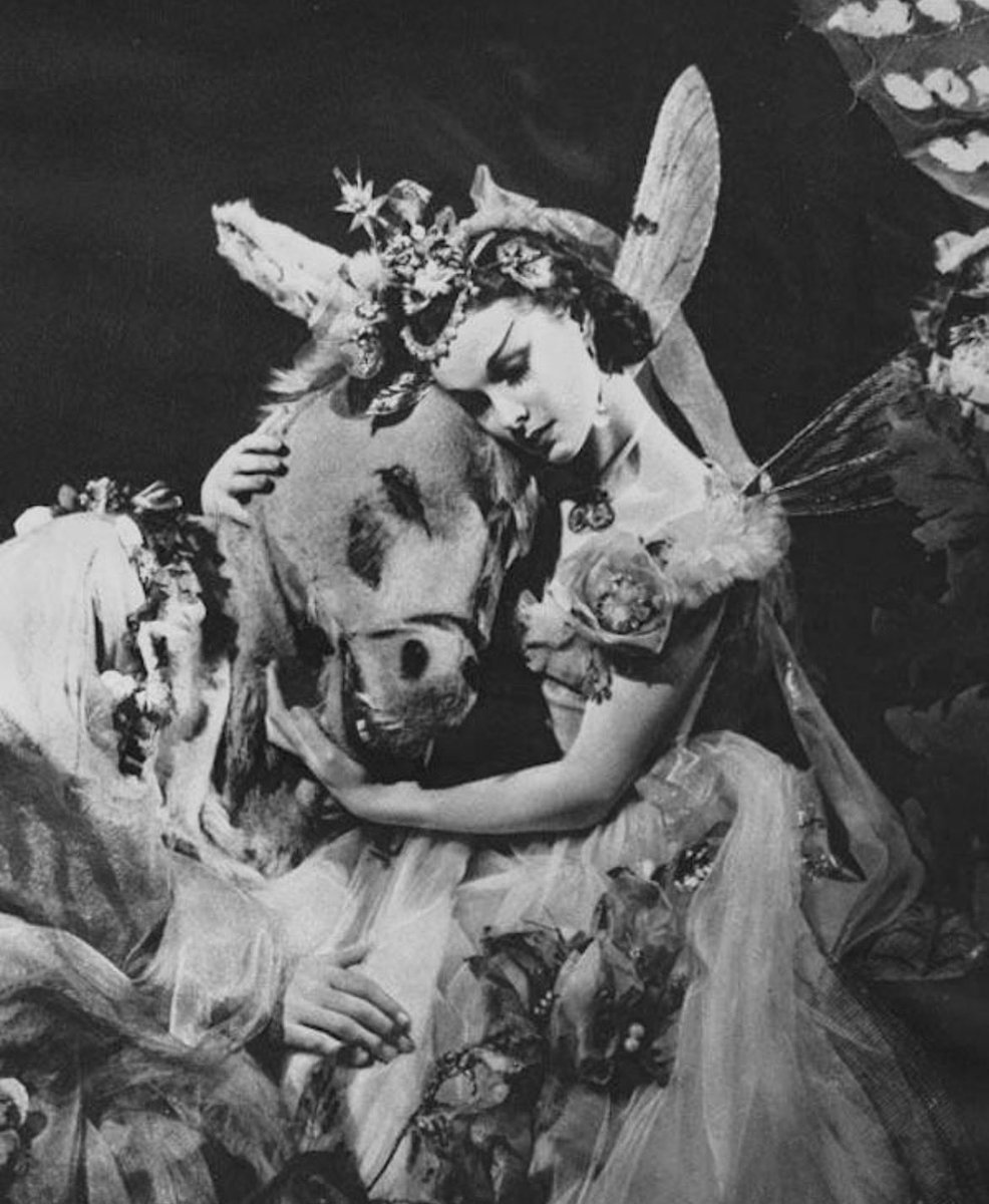 Vivien Leigh as Titania in a stage production of Shakespeares play “A Midsummer Nights Dream”, photographed by J.W Debenham, 1937. https://t.co/vjvVYQKBOb