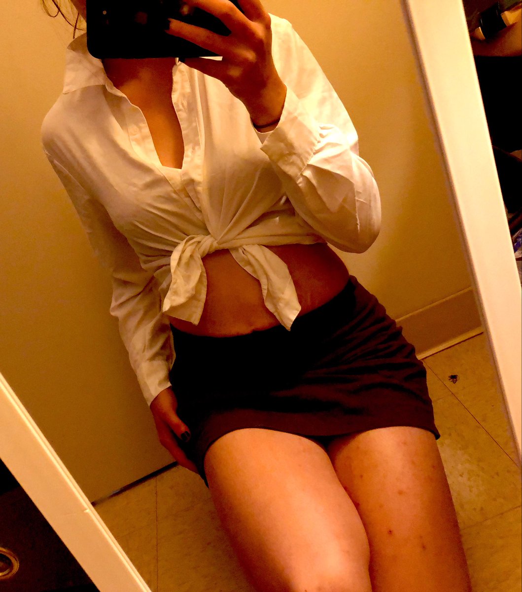 Bunnybeeee2's tweet photo. Did I catch you staring ?..mmmm stare some more why don’t- cha
#horny #onlyfans #bunnybee1223
#daddy #yesma’am #yessir https://t.co/kZ91WdveZL