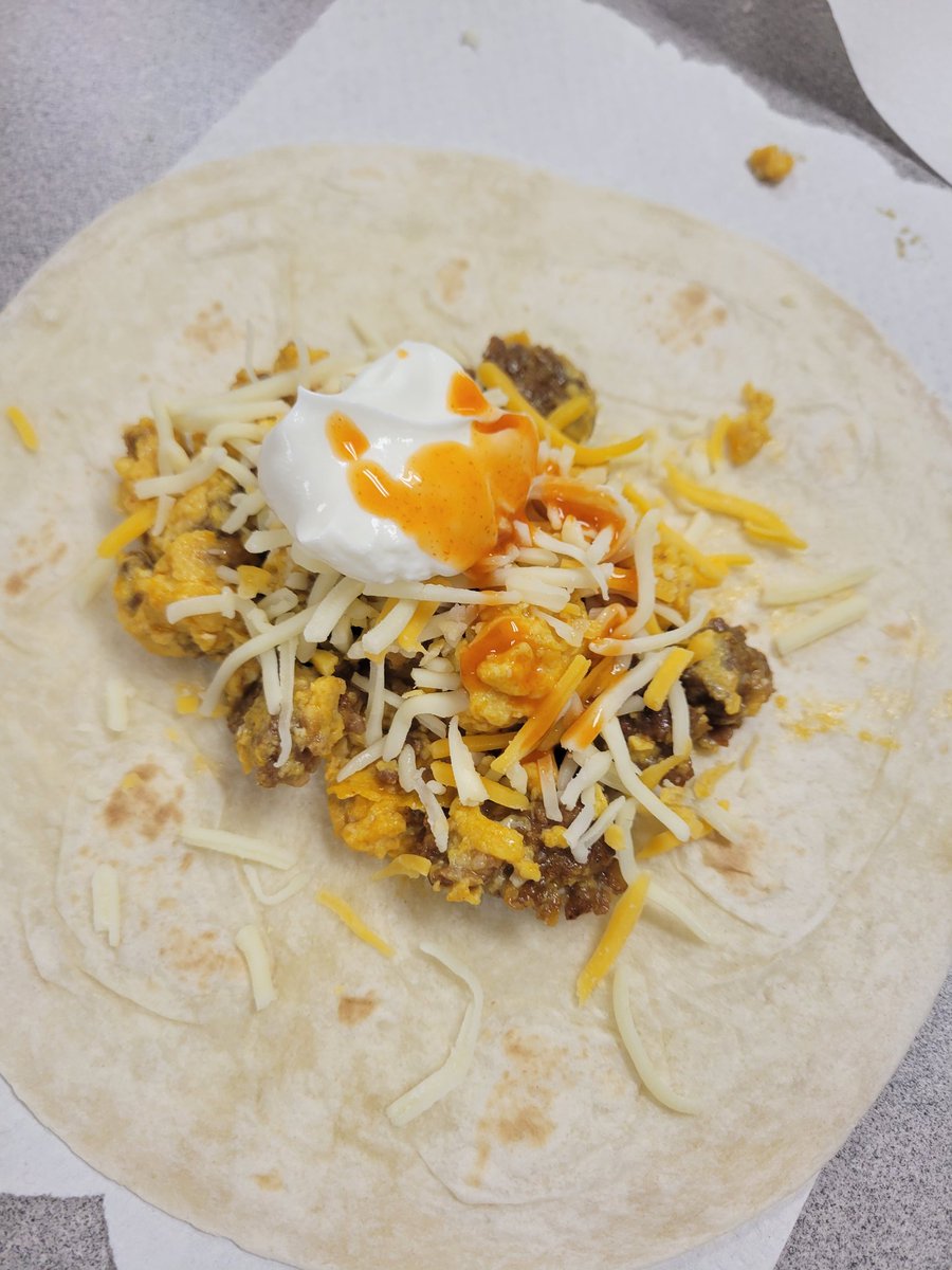Anderson_FCS's tweet photo. Chorizo con Huevos was an easy and delicious favorite that we brought back this morning! #GlobalFoods #SmellsSoGood #AHSisFamily https://t.co/KjkDheon9e