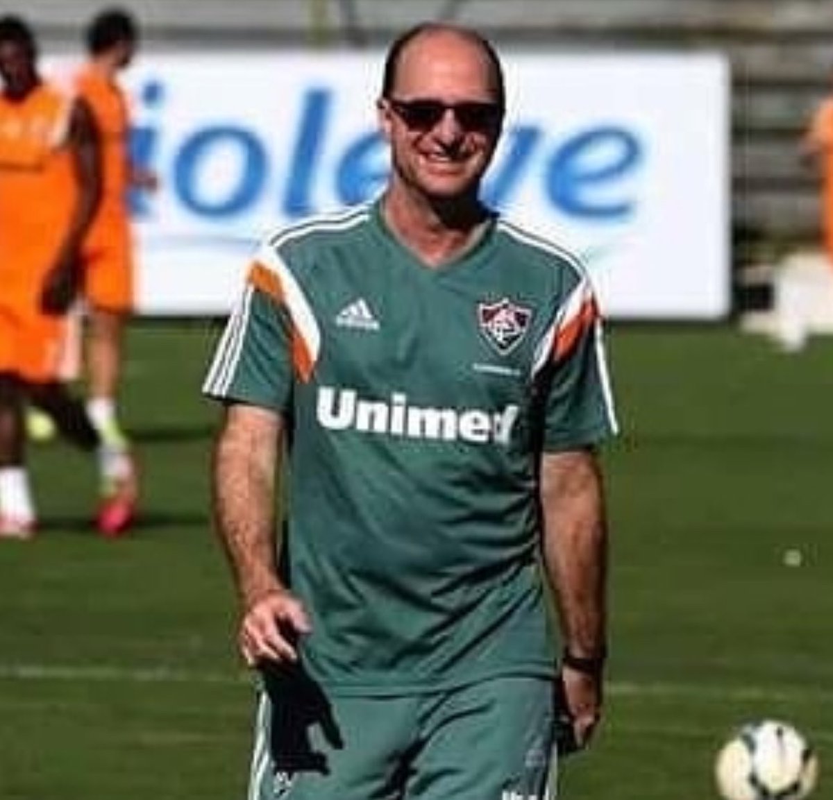 Recuperou o Martinelli e Lucho MUITO antes do estimado.

NILSON PETRONE É ÍDOLO DEMAIS DESSA INSTITUIÇÃO.

Máximo respeito.