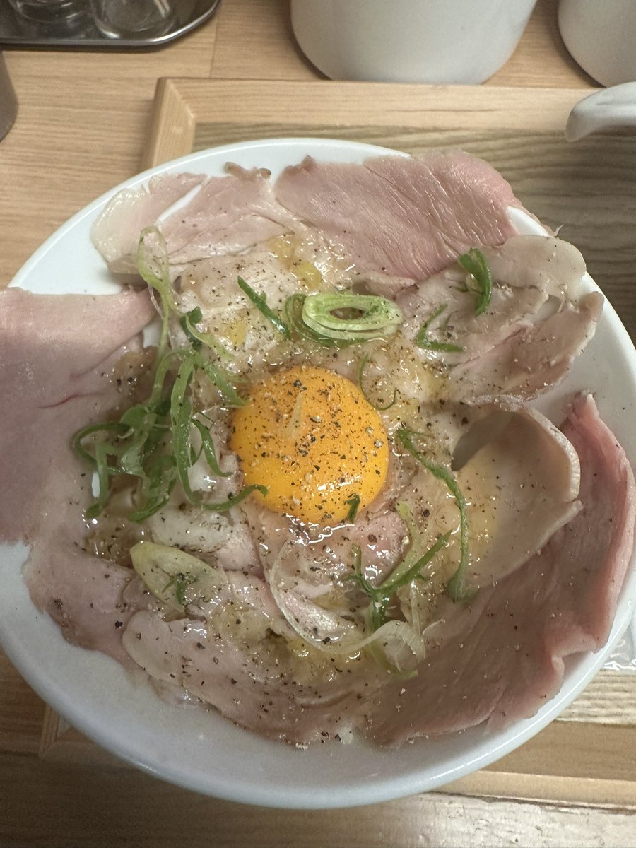 すーさん tweet media