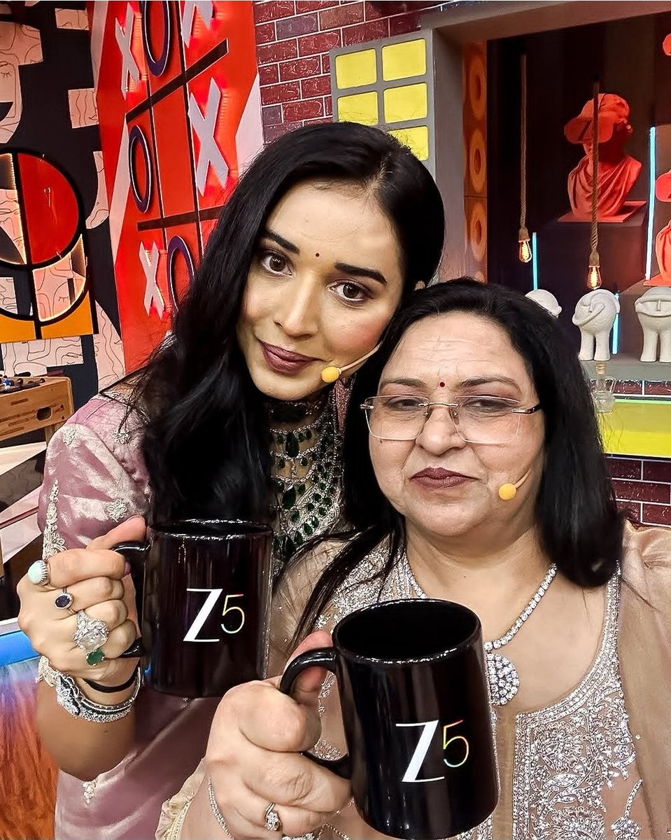 BollyJalwa tweet media