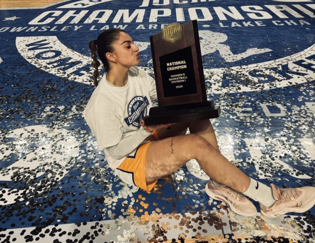 BasquetTotal's tweet photo. #UruguayosxBT I VIVIENDO UN SUEÑO

Lucia Auza dará un salto en su carrera y tiene nuevo equipo para la temporada que viene.

📝 @Brianrz2000 

👉🏻 https://t.co/KntDKvHAbM https://t.co/YafhhytpI8