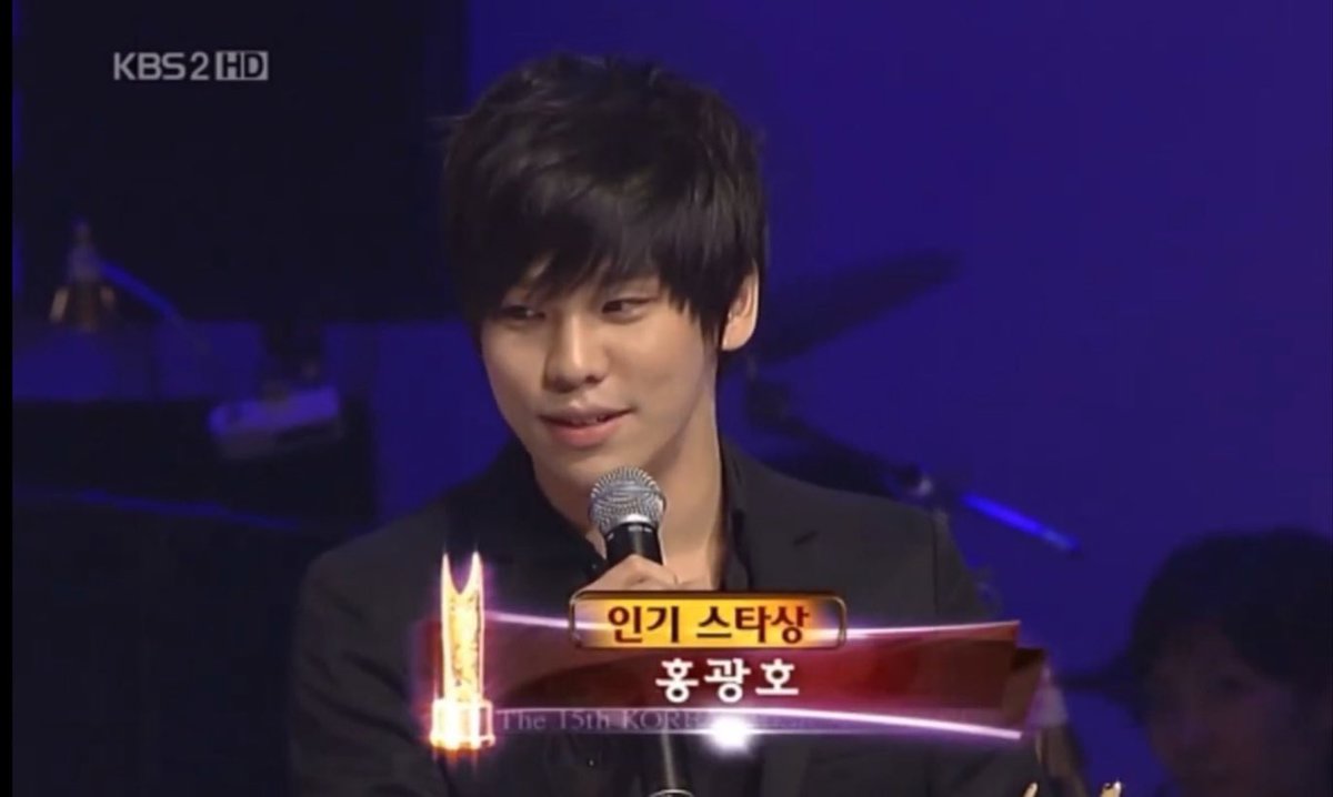 홍토벤을 낋여오거라. tweet media
