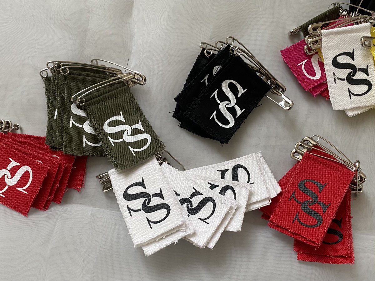 migasolineki's tweet photo. 【SS物販部NEW GOODS】
◎Tシャツ(バックプリント)
黒・アーミーグリーン・ジャパンブルー
S、M、L、XL ¥2500
◎ワッペン各種
¥100〜¥400予定
明日カウンターアクションにてお待ちしてます。SSはトップ!!
チケットのご予約も承っております。
#SecondShout
https://t.co/XmuRGMujz2 https://t.co/Manwrtv8nm