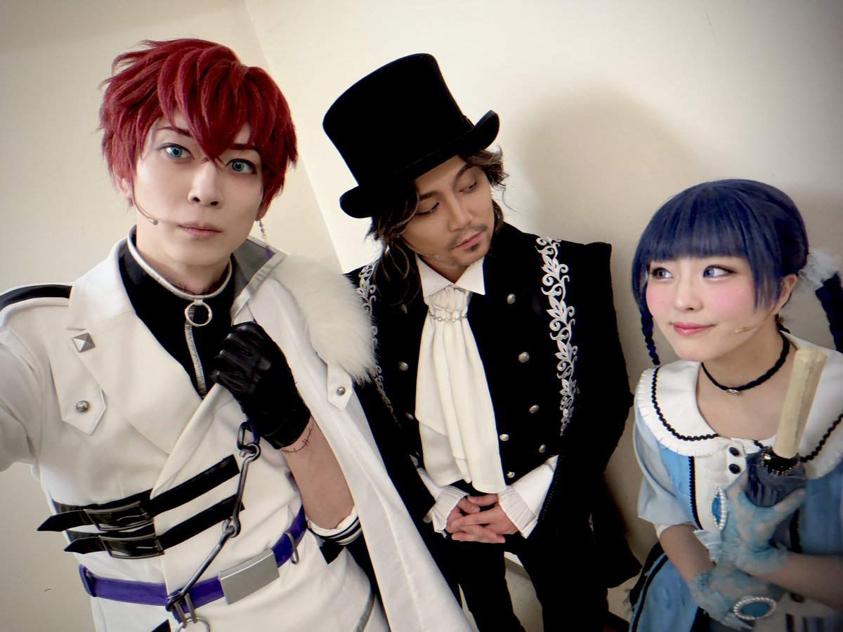 舞台『魔法使いの約束』
きみに花を、空に魔法を　後編

今日もありがとうございました！

オヴィシウス、シアン、ミスラ

#まほステ
