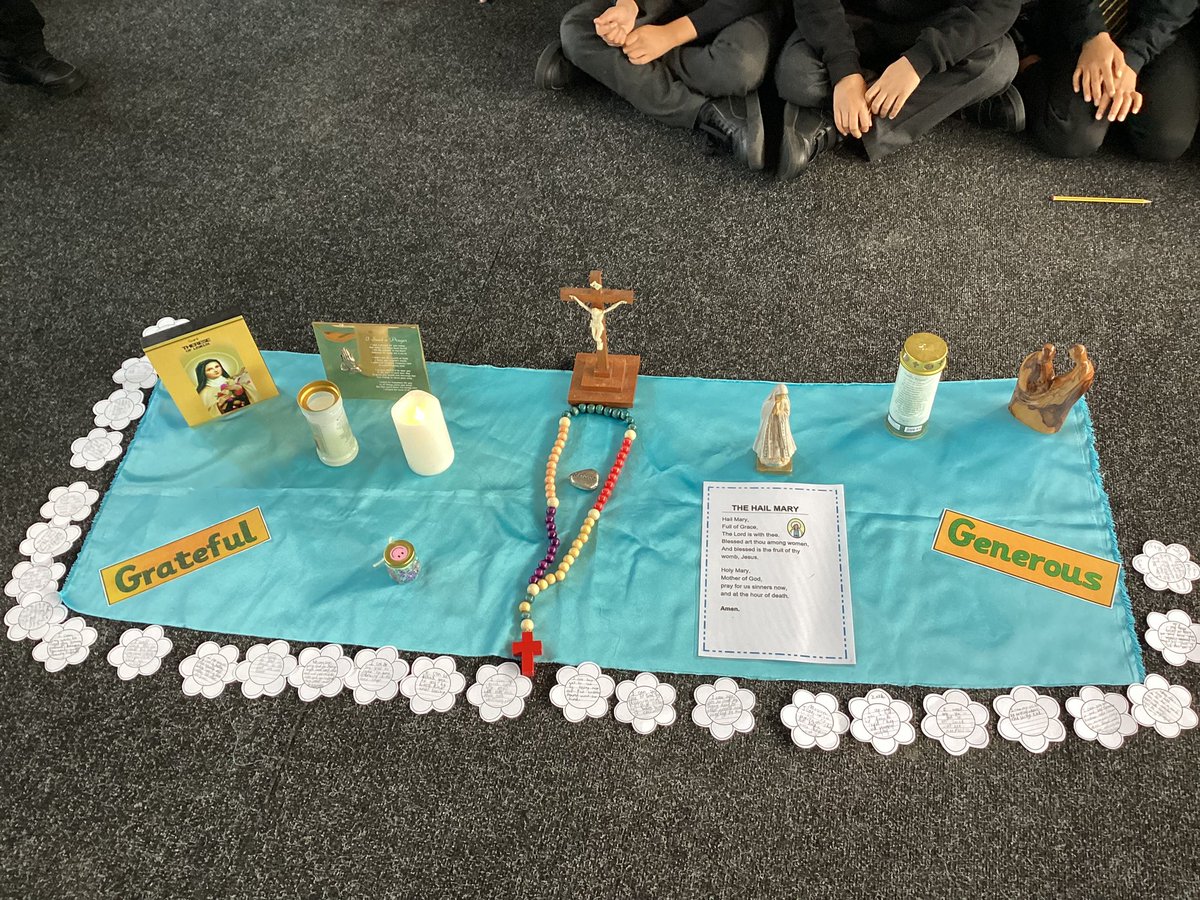 year_family's tweet photo. Today, we celebrated the word🙏🏼 We listened to Luke’s Gospel and reflected on Mary’s bravery and courage to say yes to God✝️ On a flower, we wrote some ways we can say yes to God🕊️Like Mary, we will say yes to our responsibility to help and care for others🫂#PrayerHFB10 #CSTHFB10 https://t.co/X661M79ED3