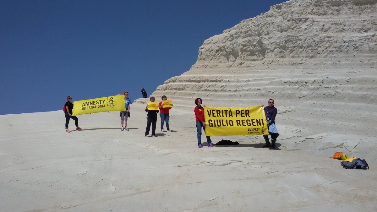 leucotea24's tweet photo. 10 anni fa alla Scala dei Turchi. Chiediamo ancora Verità e Giustizia per Giulio https://t.co/diODGCKo0z