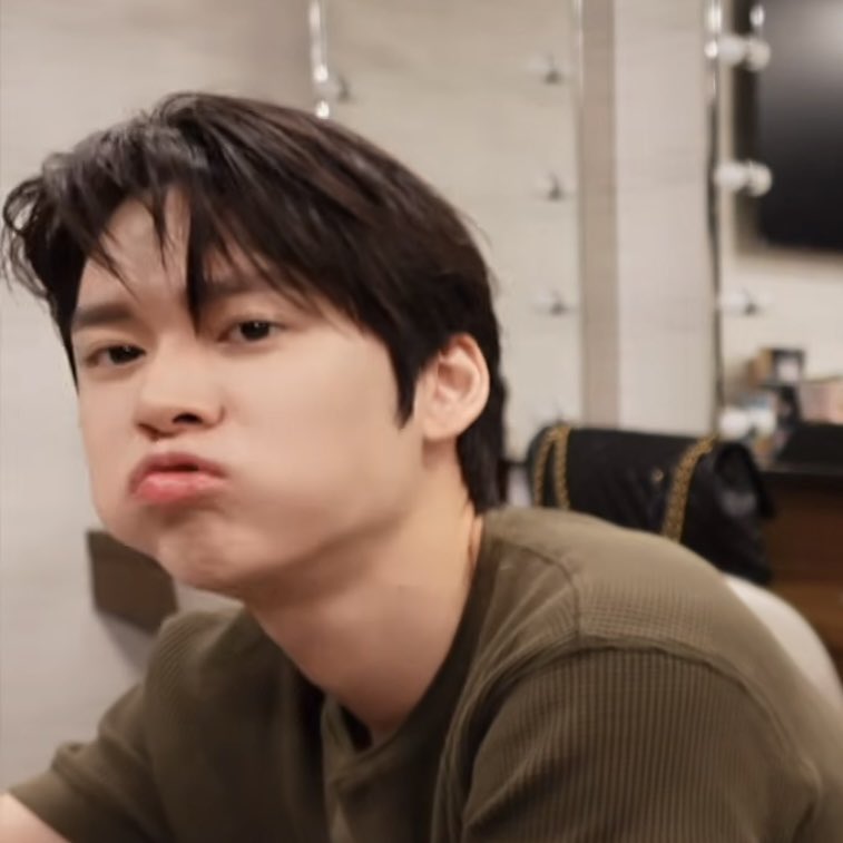 เจนนิเฟ่อ tweet media