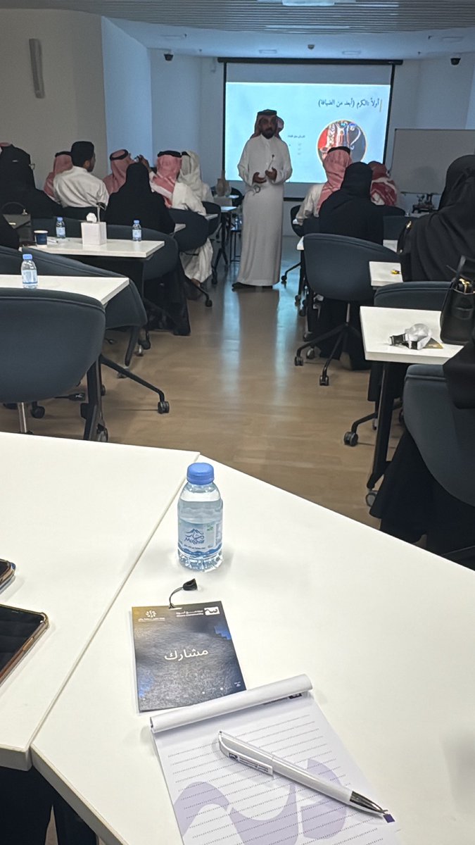 lamyada1's tweet photo. تشرفت بانضمامي إلى #قمم_حائل برنامج ممتع وملهم بكل تفاصيله،أضاف لي الكثير ومنحني فرصة جميلة للتعلّم،وتبادل الخبرات والتعرّف على أشخاص ملهمين وطموحين✨
كل الشكر والتقدير للقائمين على البرنامج على جهودهم الكبيرة وتنظيمهم المميز وحرصهم على تقديم تجربة ثرية ومختلفة 🤩👏 https://t.co/mNCdxoKPIp