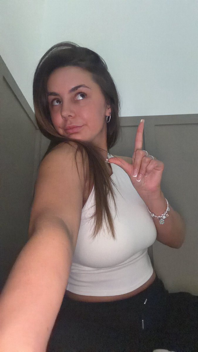 MissGabby___'s tweet photo. Time to empty your wallet for me https://t.co/NoUcJZWrhS