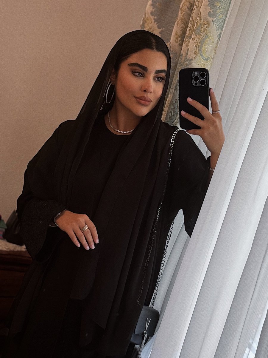 🎒Honeyprr / هانی پیروزرام tweet media