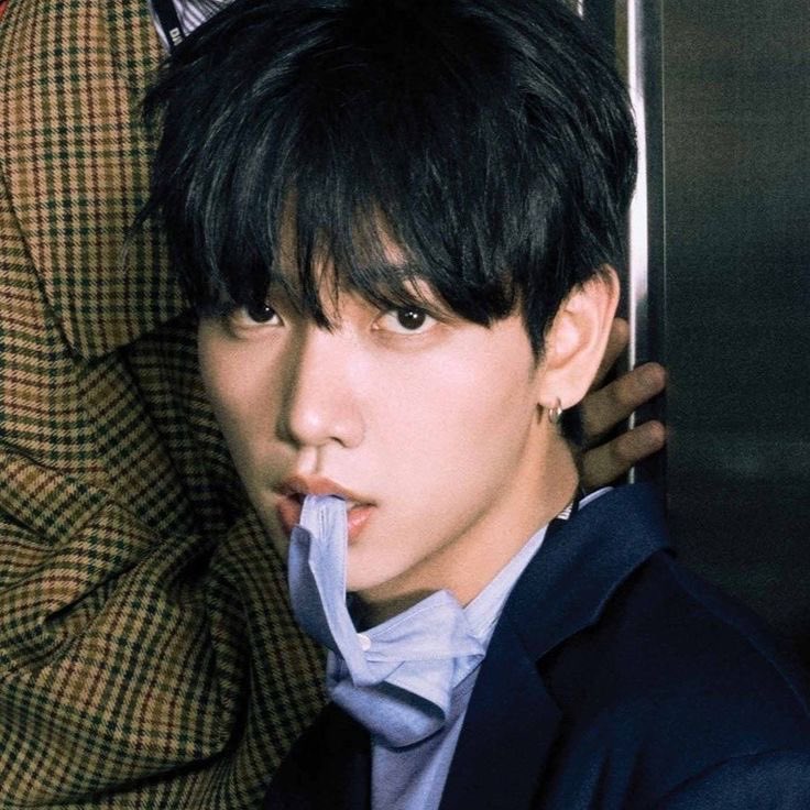 jae03z's tweet photo. 같은 사람 맞나요? https://t.co/Zk22VBsTeE