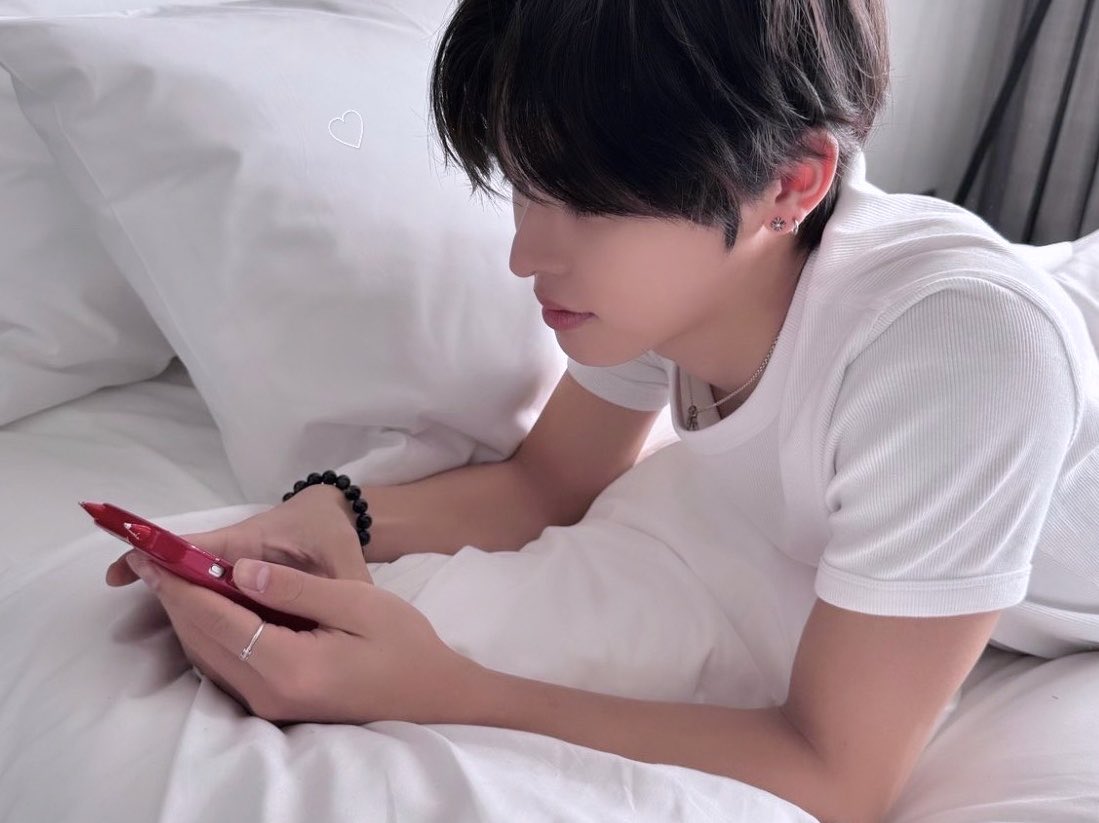 아 tweet media