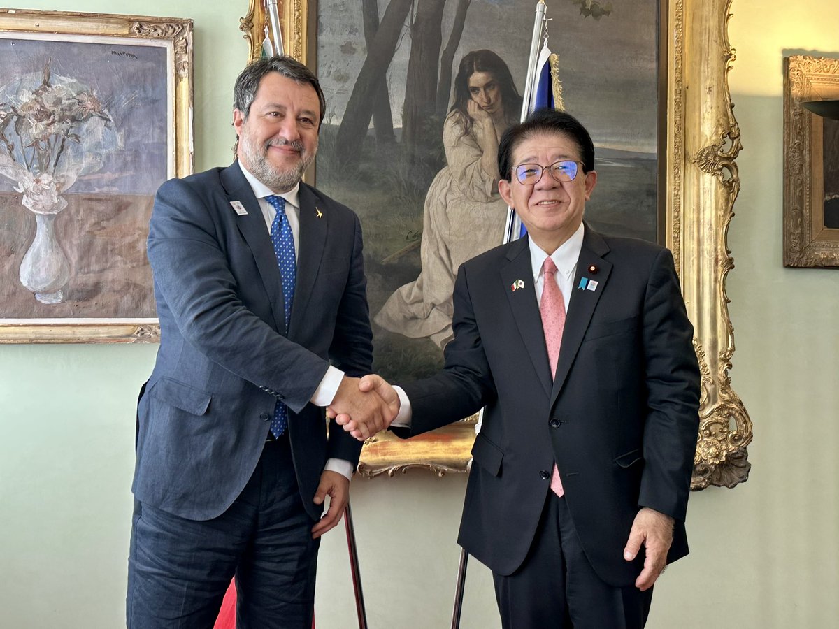 Matteo Salvini tweet media