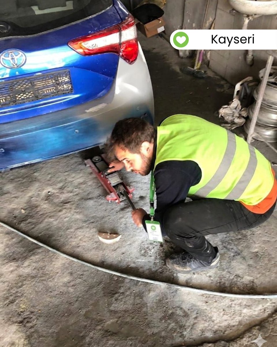 ahbapsaha's tweet photo. Ahbap Kayseri gönüllüleri, 1 Mayıs'ta emekçilerimizin  yerine geçerek günlerini kutladı. 💚 https://t.co/GleX2yHFTk