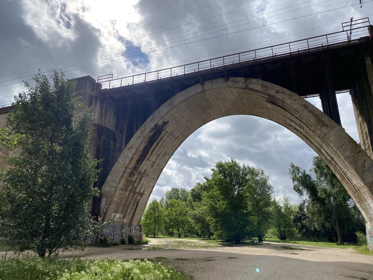 CEDEX_es's tweet photo. 🌿 En el Día de las Vías Verdes, desde CEDEX destacamos el valor de estas infraestructuras como ejemplo de recuperación del patrimonio y movilidad sostenible. Nuestro trabajo técnico contribuye a su seguridad, conservación e integración territorial.
@viasverdes_ffe https://t.co/cUWnt6pAur