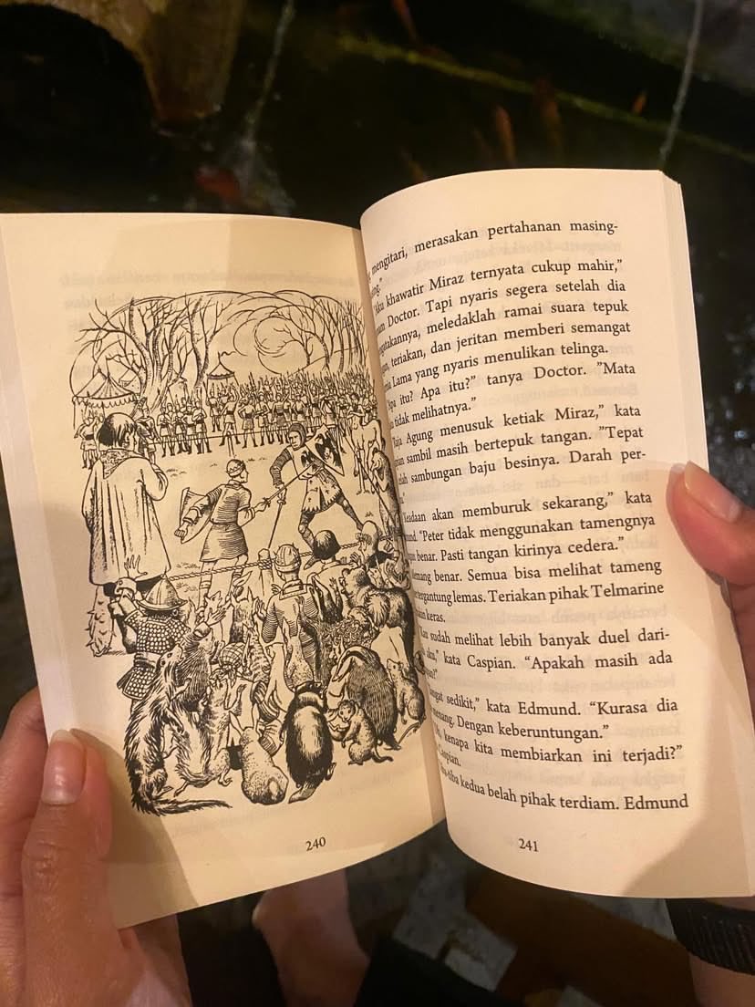 Yoyabus's tweet photo. - Buku 7
The Chronicles of Narnia - Prince Caspian

Di mana Aslan? Mengapa kondisi Narnia jadi seperti ini? Siapa Pangeran ini? 
Pertanyaan tersebut akan dijawab dengan kembalinya 2 Raja dan 2 Ratu Narnia! Seru!

#book #bookreview #narnia https://t.co/PBSAOewgE0